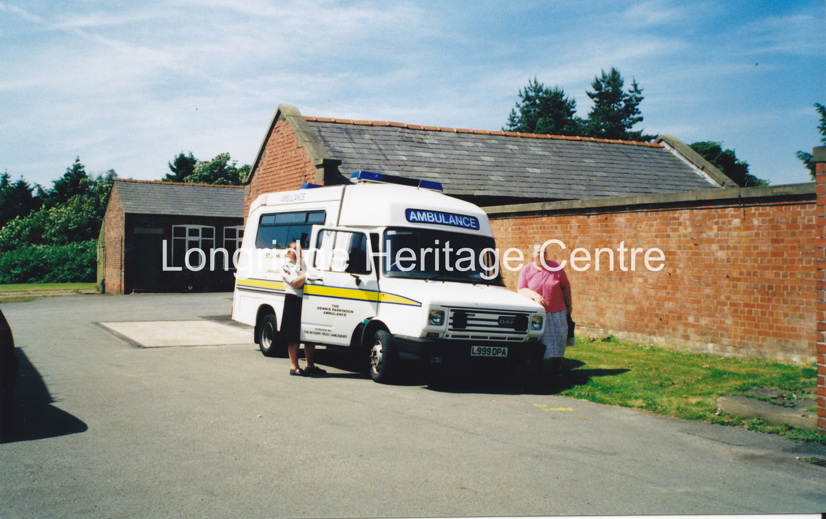 939A - Ribchester Hospital - Ambulance parked in grounds - 2001
